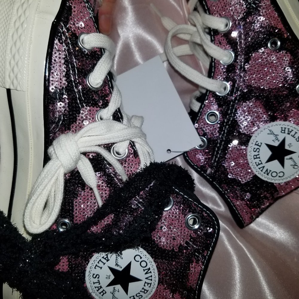 NIB Converse - Picture 3 of 6